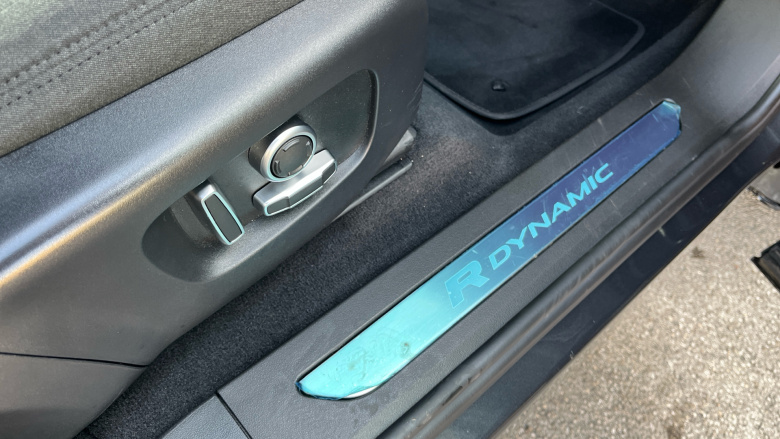 Land Rover Range Rover Evoque 1.5 P300e R-Dynamic SE 5dr Auto Hatchback